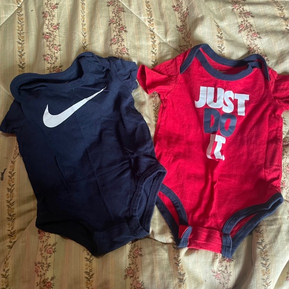 Huge Baby Boy Clothes Lot Nike Carters Gerber 128 Pc Tops Pants Pajamas 6 9 12 M - Picture 5 of 14